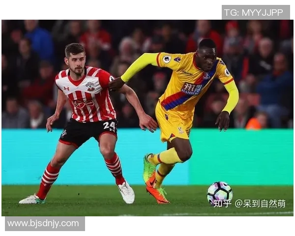 流浪联与瓦里狼的激烈对决揭示足球战术的碰撞与激情